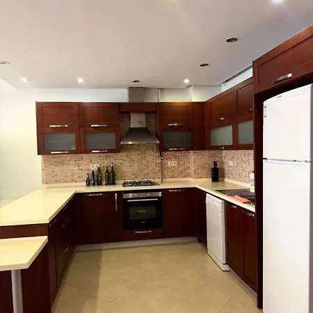 Апартаменты Spacious 3br Gem, Elevator, Cozy Area Стамбул