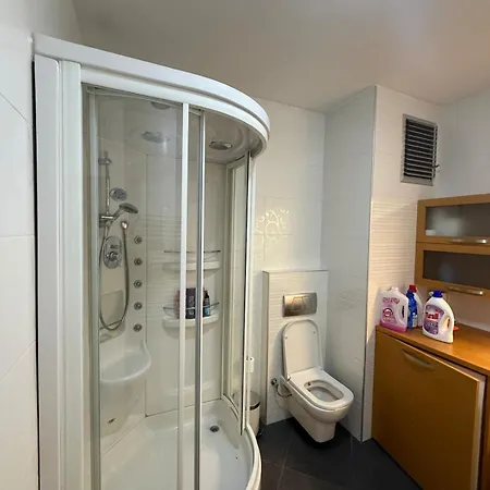 Lejlighed Spacious 3br Gem, Elevator, Cozy Area